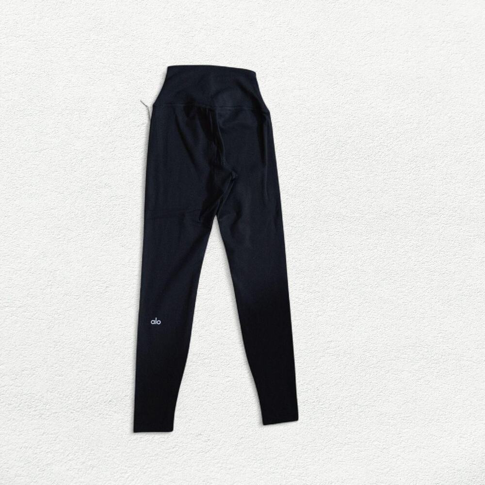 Alo Yoga Softsculpt High-Waist 7/8 Legging in Black - Picture 2 of 8